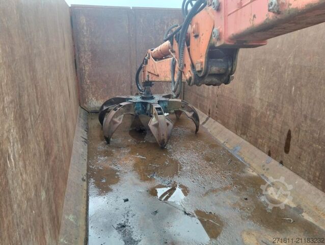 Abrollcontainer  CONTAINER SCARRABILE USATO A CIELO APERTO CON GRU