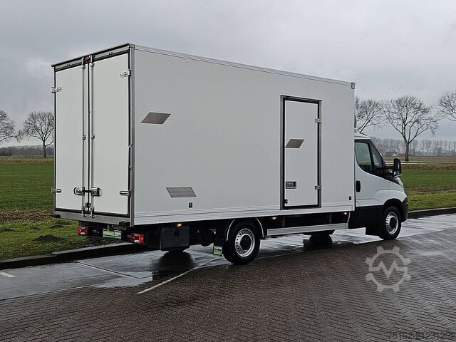 Koffer IVECO DAILY 35S18 Bakwagen Deuren XL!