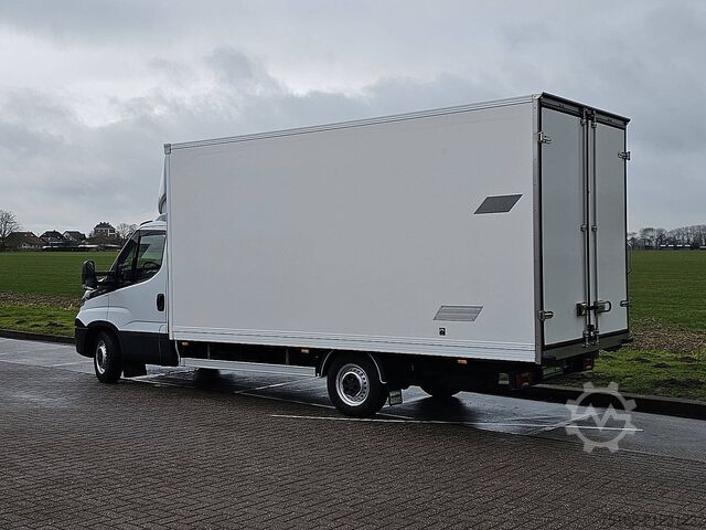 Koffer IVECO DAILY 35S18 Bakwagen Deuren XL!