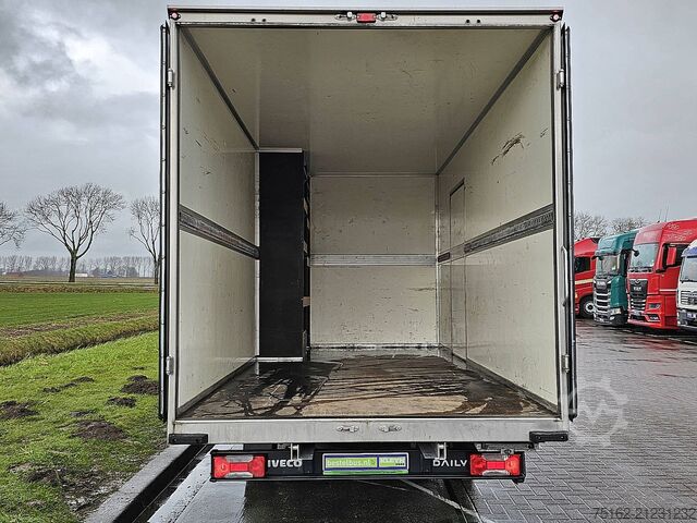 Koffer IVECO DAILY 35S18 Bakwagen Deuren XL!