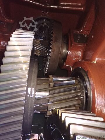 Industriegetriebe Kegelstirnradgetriebe Flender ASUG PENIG TGL 21815 10LA0-280/400x200