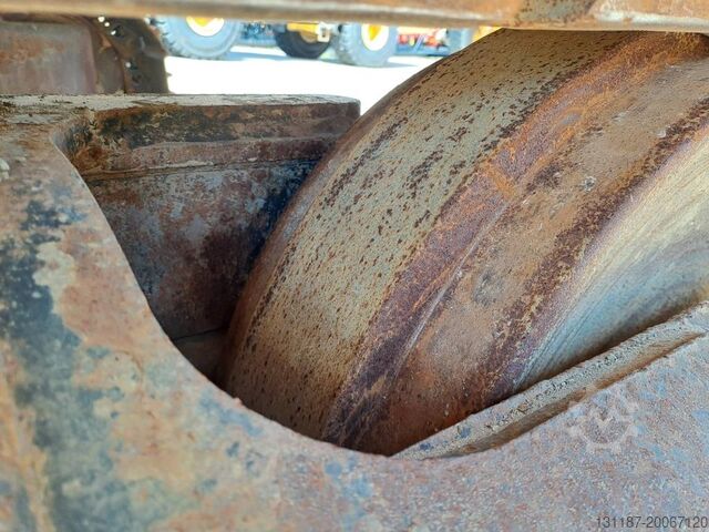 Crawler excavator CAT 330FLN