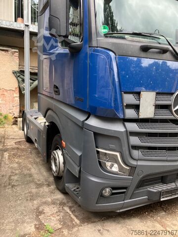 Standard SZM MERCEDES-BENZ 1845 big space