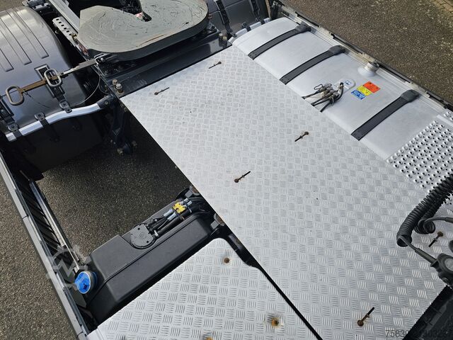 Standard-SZM Scania S520 V8 4x2 / RETARDER / FULL AIR / PTO