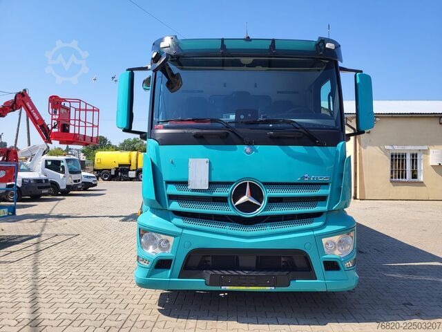 Garbage truck Mercedes-Benz Antos 2533