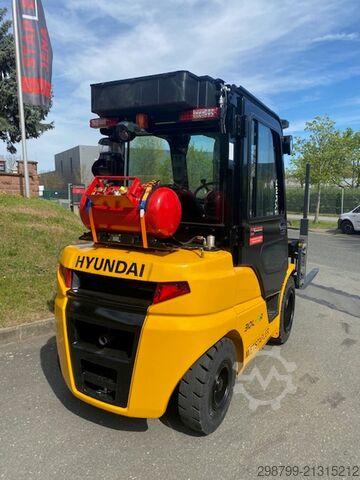 LPG Forklifts Hyundai 30L-9A