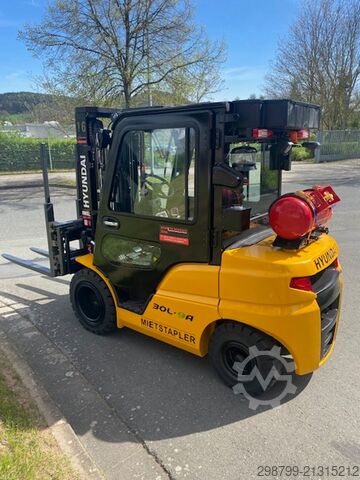 LPG Forklifts Hyundai 30L-9A