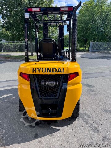 Diesel Forklift Hyundai 30D-9V