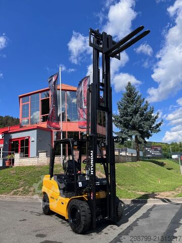 Diesel Forklift Hyundai 30D-9V