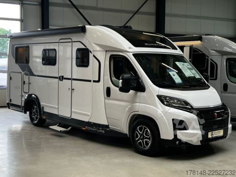 Teilintegriertes Wohnmobil Bürstner Signature SFT 7.0
