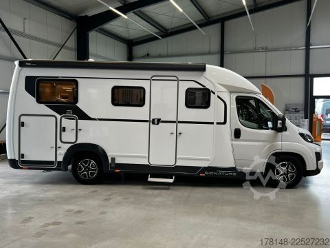 Teilintegriertes Wohnmobil Bürstner Signature SFT 7.0