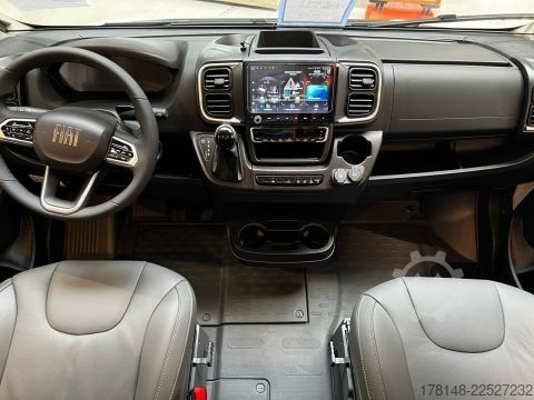 Teilintegriertes Wohnmobil Bürstner Signature SFT 7.0