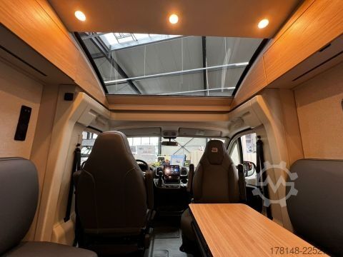 Teilintegriertes Wohnmobil Bürstner Signature SFT 7.0