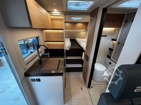 Teilintegriertes Wohnmobil Bürstner Signature SFT 7.0