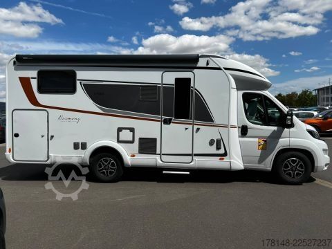 Teilintegriertes Wohnmobil Bürstner Lyseo TD 727 G
