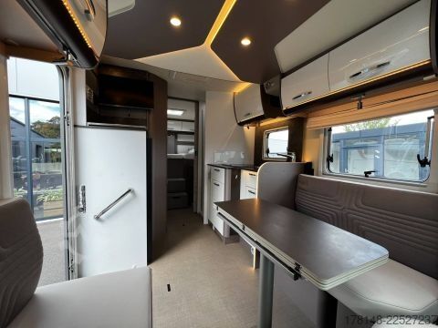 Teilintegriertes Wohnmobil Bürstner Lyseo TD 727 G