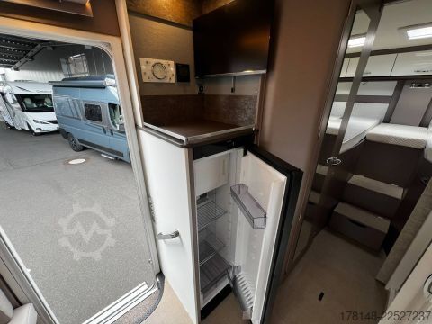 Teilintegriertes Wohnmobil Bürstner Lyseo TD 727 G