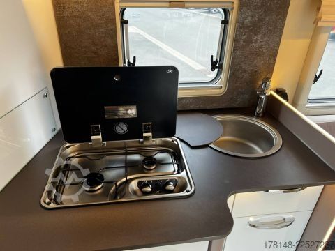 Teilintegriertes Wohnmobil Bürstner Lyseo TD 727 G
