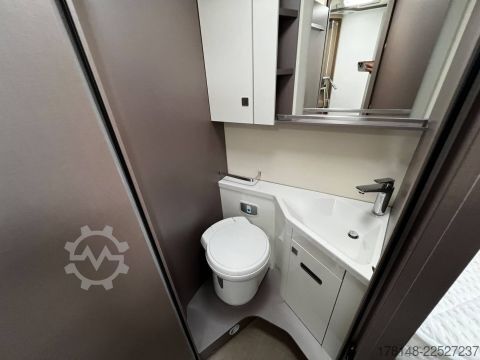 Teilintegriertes Wohnmobil Bürstner Lyseo TD 727 G