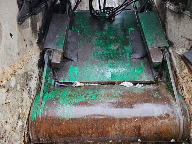 Garbage truck MERCEDES-BENZ 2629 2 Kammern, Euro 6 Filter, Faun 22 cbm