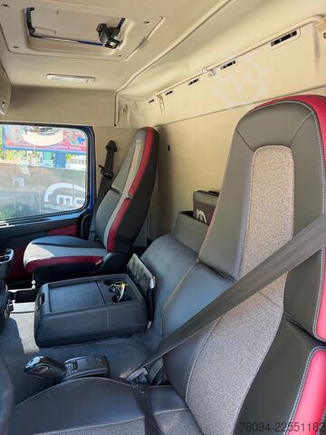 Autokran VOLVO FMX 500 6x4 KRAN abstattelbar 18m Kipper Bordmat
