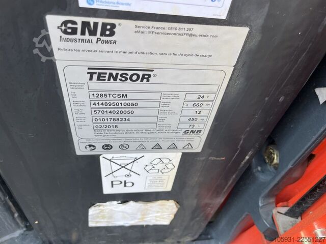 Electric 3-wheel forklift Linde E12-02