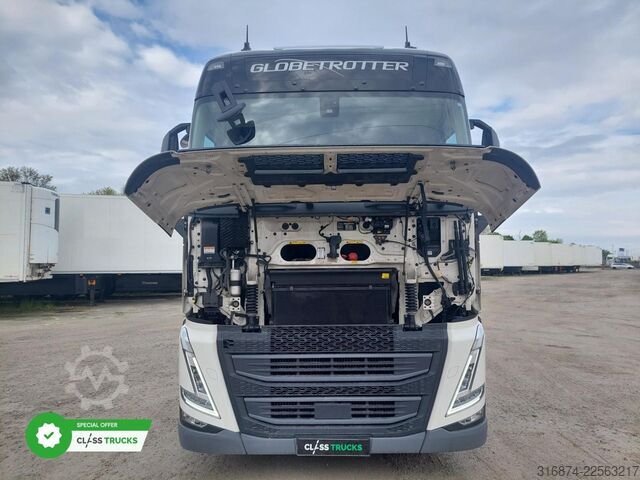 Standard tractor unit VOLVO FH 500 Globetrotter XL