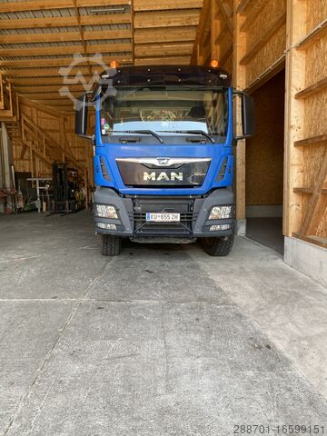 Kipper LKW MAN 26.500 mit Ladekran PK 19001 SLD