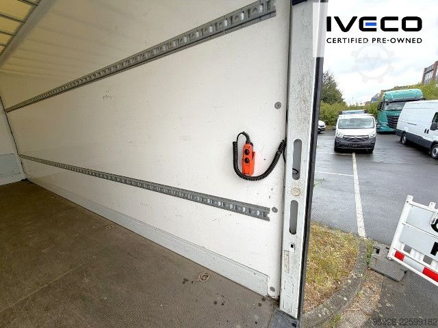 Transporter mit Koffer IVECO 70C18HA8
