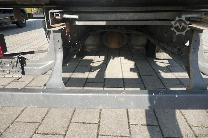 Transporter mit Koffer MERCEDES-BENZ Atego 816 BL Möbelkoffer