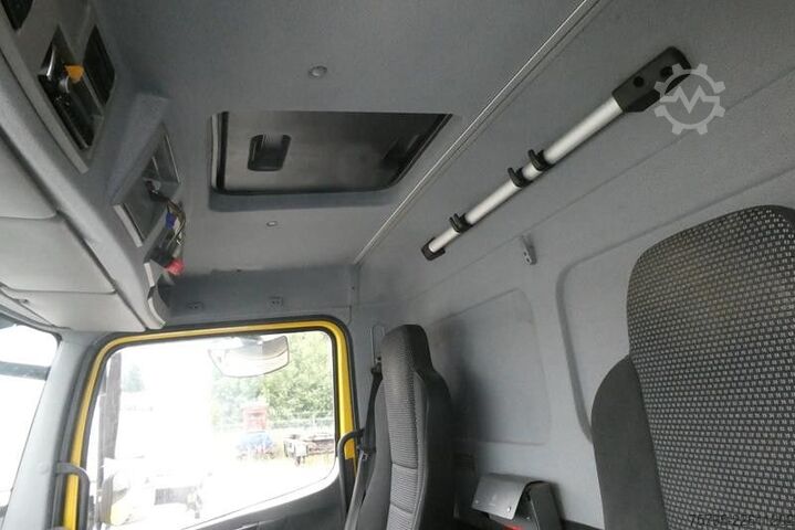 Transporter mit Koffer MERCEDES-BENZ Atego 816 BL Möbelkoffer