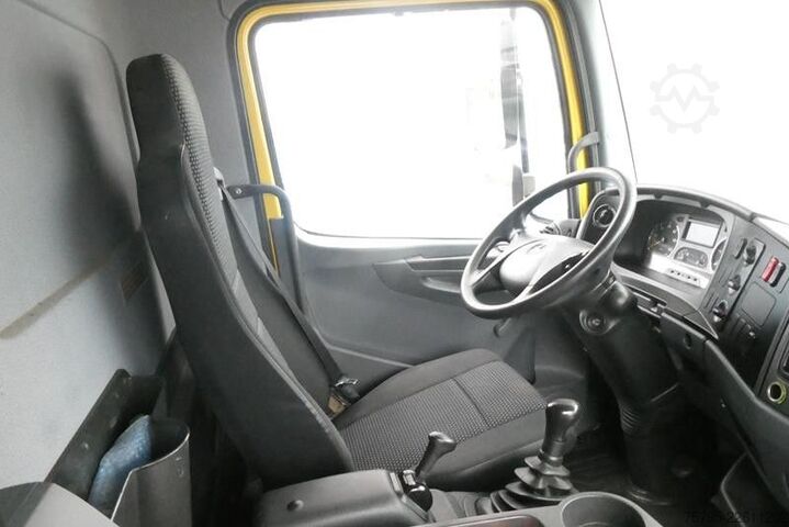 Transporter mit Koffer MERCEDES-BENZ Atego 816 BL Möbelkoffer