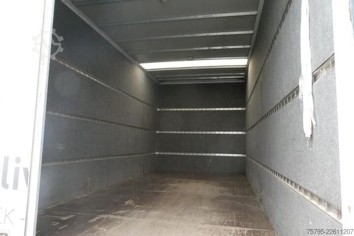 Transporter mit Koffer MERCEDES-BENZ Atego 816 BL Möbelkoffer