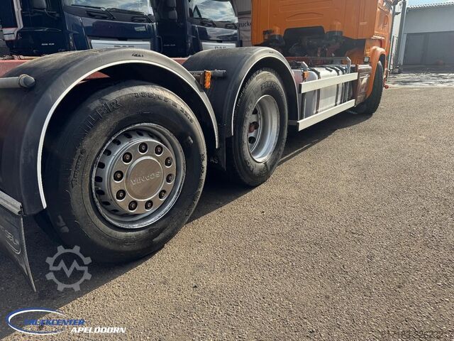 Fahrgestell mit Fahrerhaus Scania R520 V8 LB6x2*4HNB, Retarder, PTO-Hydaruliek, L...