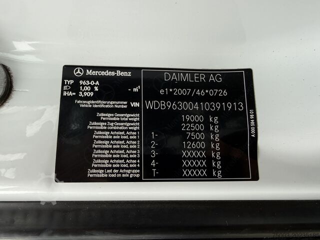 Truck mounted crane Mercedes-Benz Actros MP5 1824 Kran Fassi F155