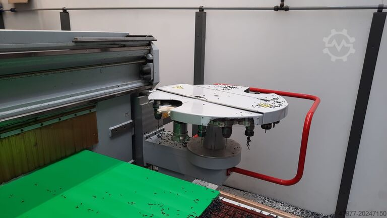 Machining center - nesting Weeke R BHC 500