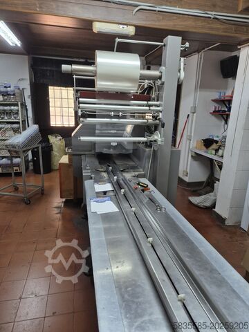 Flow Pack packaging machine Nuova Dizma SYNCHROFLOW