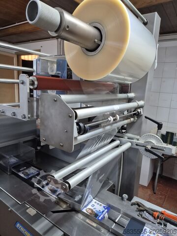 Flow Pack packaging machine Nuova Dizma SYNCHROFLOW