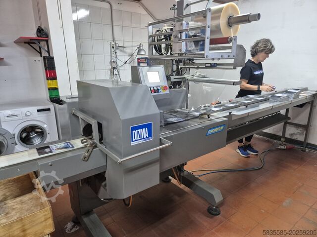 Flow Pack packaging machine Nuova Dizma SYNCHROFLOW
