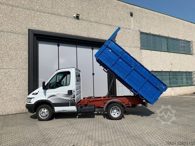 Tipper van Iveco Daily 35 - Ribaltabile Trilaterale