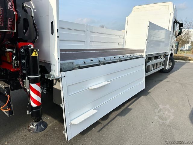 Flatbed truck SCANIA R 560 6x2-4/BAUSTOFFFAHRZEUG/KRAN FASSI F255RA