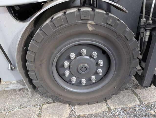 Elektro 4 Rad-Stapler Still RX 60 40 // Batterie 2024 // 2.159 Std. // Seitens