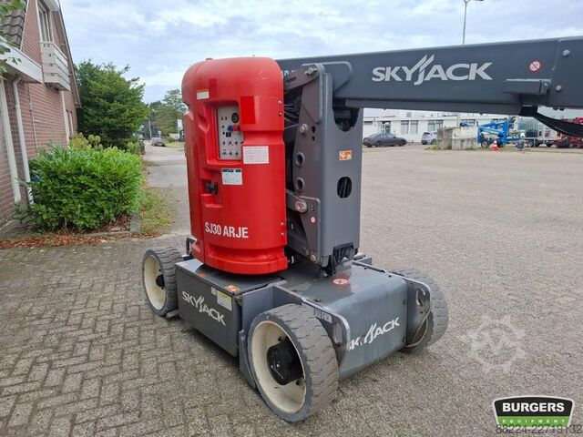 Gelenkteleskoparbeitsbühne Skyjack SJ30 ARJE