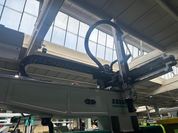 Spritzgießmaschine Arburg 570H 2000-800 e²