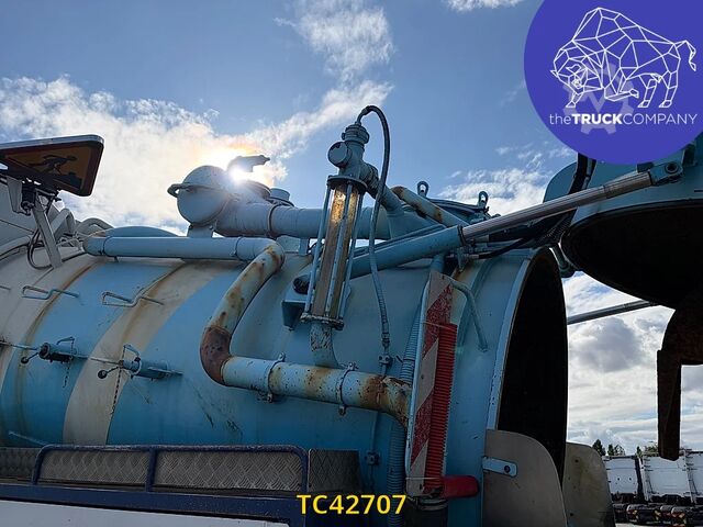 Tanker truck Renault Premium 300