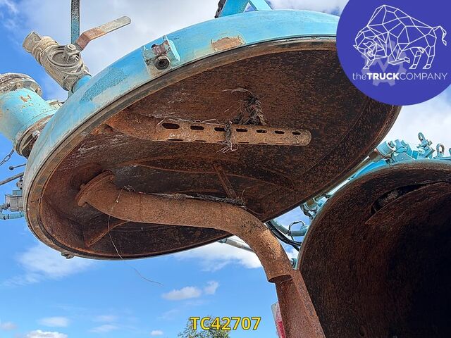 Tanker truck Renault Premium 300