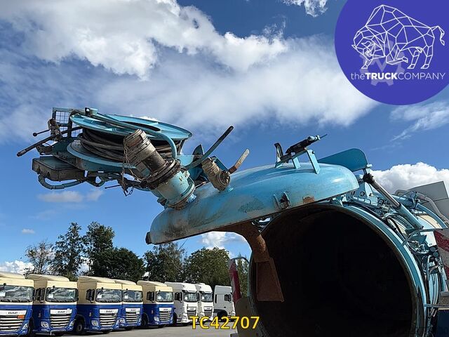 Tanker truck Renault Premium 300
