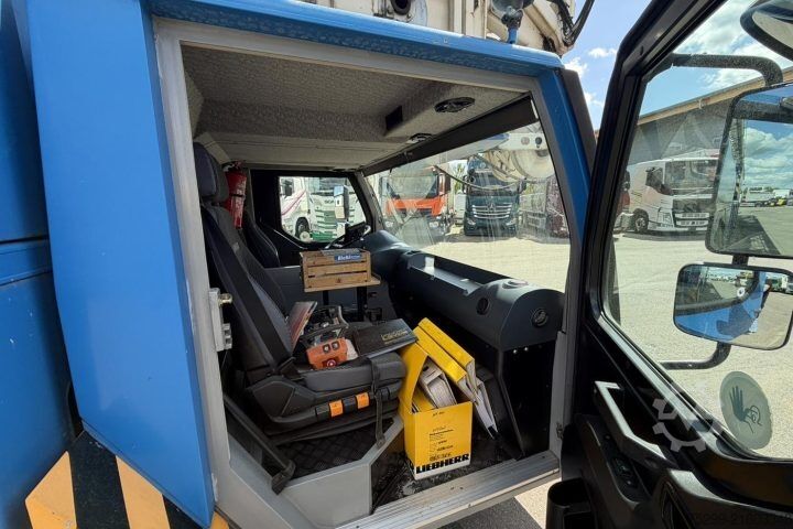 Truck mounted crane Liebherr MK100-UMK500 / Swiss-Vehicle