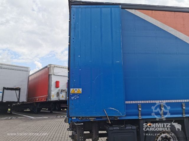 Auflieger mit Pritsche & Plane Schmitz Cargobull Curtainsider Standard Staplerhalterung Getränke