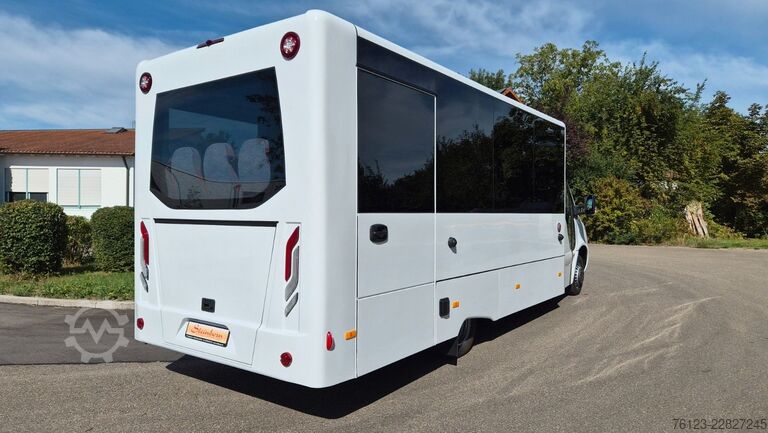 Kleinbus MERCEDES-BENZ 30 Sitzer Schul- Transferbus 519 Lagerfahrzeug